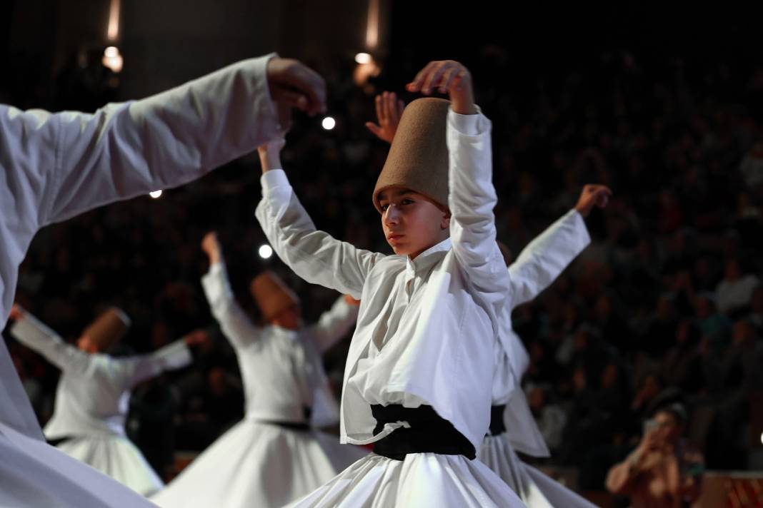 Konya'da sema gösterisinden sonraki gün hayatını kaybetmişti! Küçük semazenin hatırasını kardeşi yaşatıyor 13